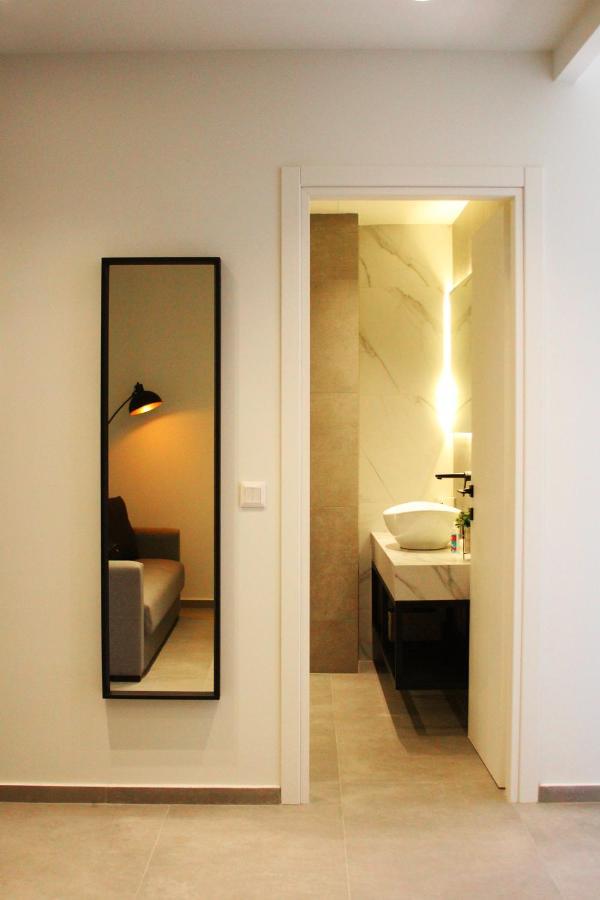 K58 Luxury Apartment Monastiraki Metro Station Acropolis Jacuzzi Athena Bagian luar foto